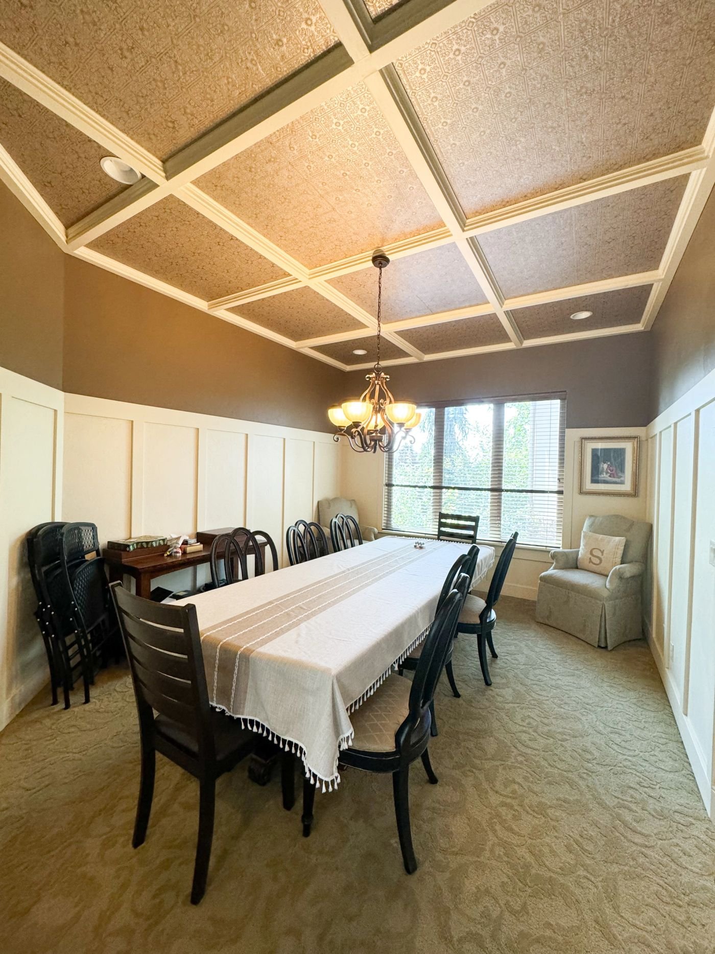 Dining room with coffered ceiling